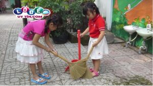 Phân tích ngủ mơ thấy quét rác chốt số gì chuẩn như cao thủ?