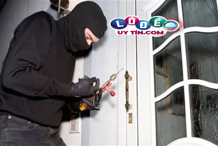 Nằm giấc mơ thấy mất trộm đánh con gì? Điềm báo gì?