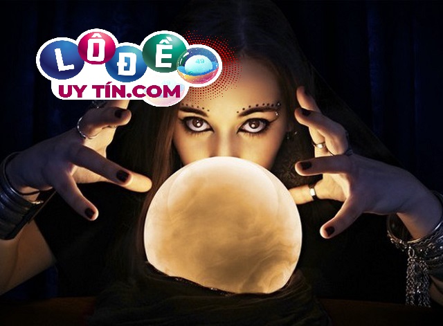 Mơ thấy thầy bói là điềm lành hay dữ, nên đánh số nào?